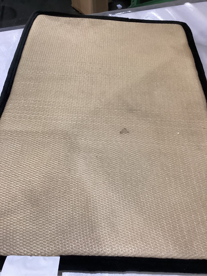Condition photo showing Good Condition for Black bathroom mat