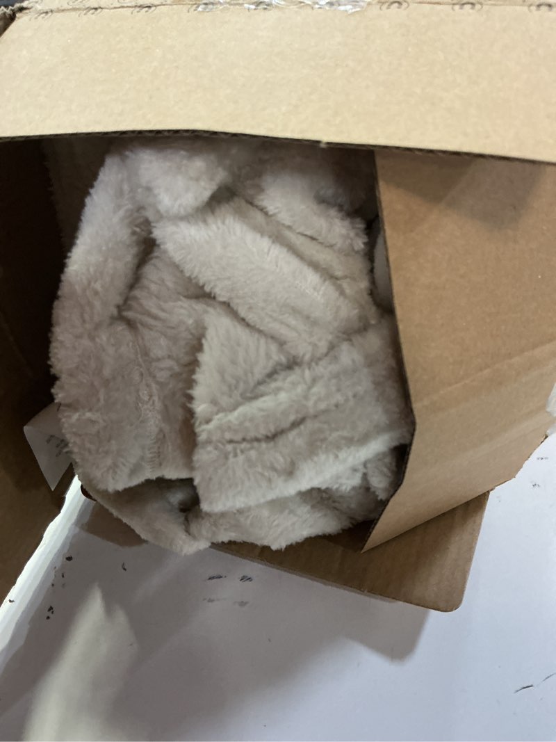 Condition photo showing Good Condition for bedsure gentlesoft fleece blanket king size linen - 280gsm soft lightweight plush cozy blankets for bed, sofa, couch, travel, camping linen king (108" x 90")