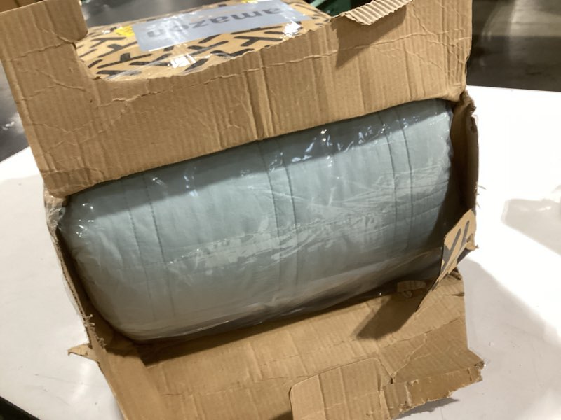 Condition photo showing Good Condition for HORIMOTE HOME 100% Cotton Quilt Set Twin Size, Adriatic Blue Pre-Washed Bedspreads Coverlet Set in Geometric Pattern, Cozy Lightweight Stitching Decorative Bedding Cover with 1 Sham for All Season Adriatic Blue Twin