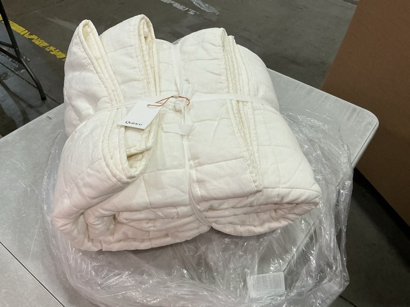 Condition photo showing Good Condition for european linen box quilt, king/cal king, ivory
