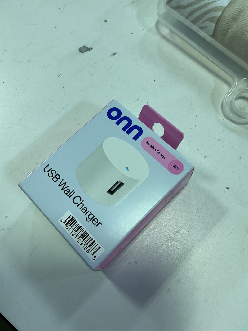 Condition photo showing New/Like New for onn 12w single usb-a port wall charger, foldable plug, white