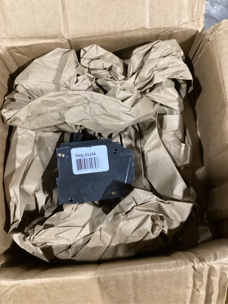 Condition photo showing Good Condition for 15 amp 1 in. double-pole circuit breaker (thql2115a)