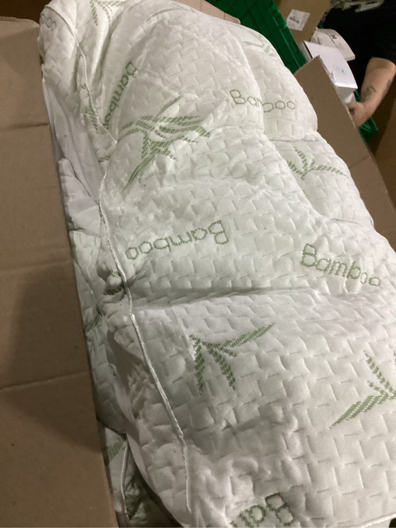 Condition photo showing Good Condition for queen bamboo mattress topper