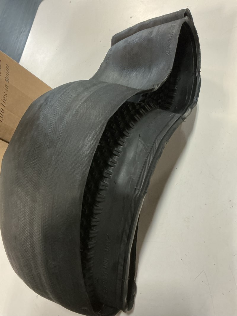 Condition photo showing Good Condition for yunscm 26" mountain bike tires 26x2.10/52-559 and 26" bike tubes schrader valve compatible with off road bike 26x2.0 26 x 2.10 26x2.125 bicycle tires and tubes (y-1088)