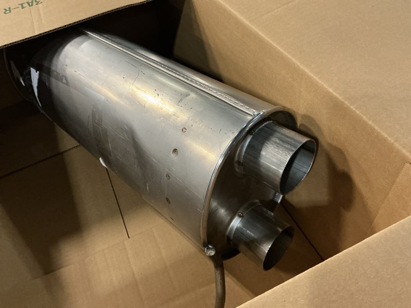 Condition photo showing Good Condition for walker quiet-flow ss 21553 direct fit exhaust muffler 2.625" inlet (id) 2.625" outlet (id) for chevrolet express 3500