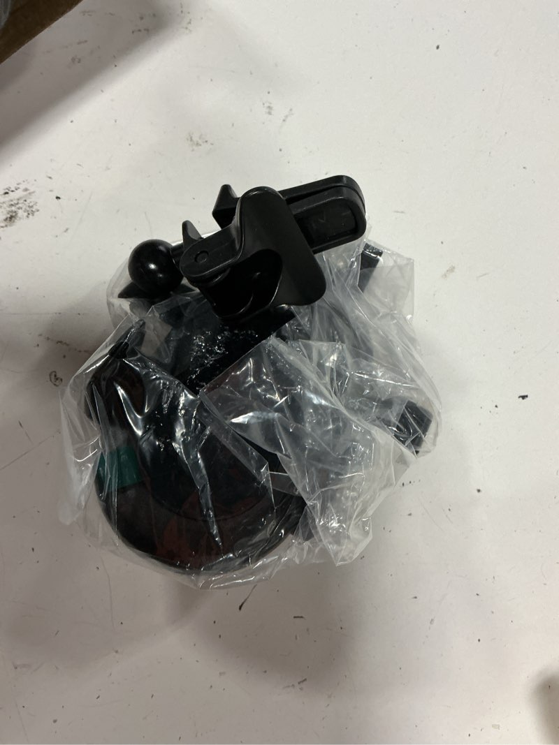 Condition photo showing Good Condition for car phone holder mount,dashboard car phone holder universal sturdy suction cup car phone mount,compatible with iphone13 pro max 12 11 x xs xr,samsung galaxy s21 s20 s10 all smart phone and cars