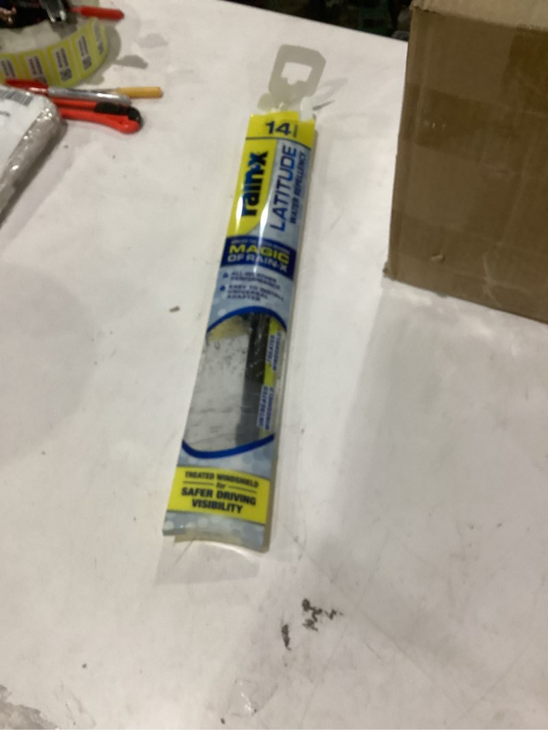 Condition photo showing Good Condition for rain-x 5079272-2 latitude 2-in-1 water repellent wiper blades, 14 inch windshield wipers (pack of 1), automotive replacement windshield wiper blades with patented rain-x water repellency formula 14" latitude