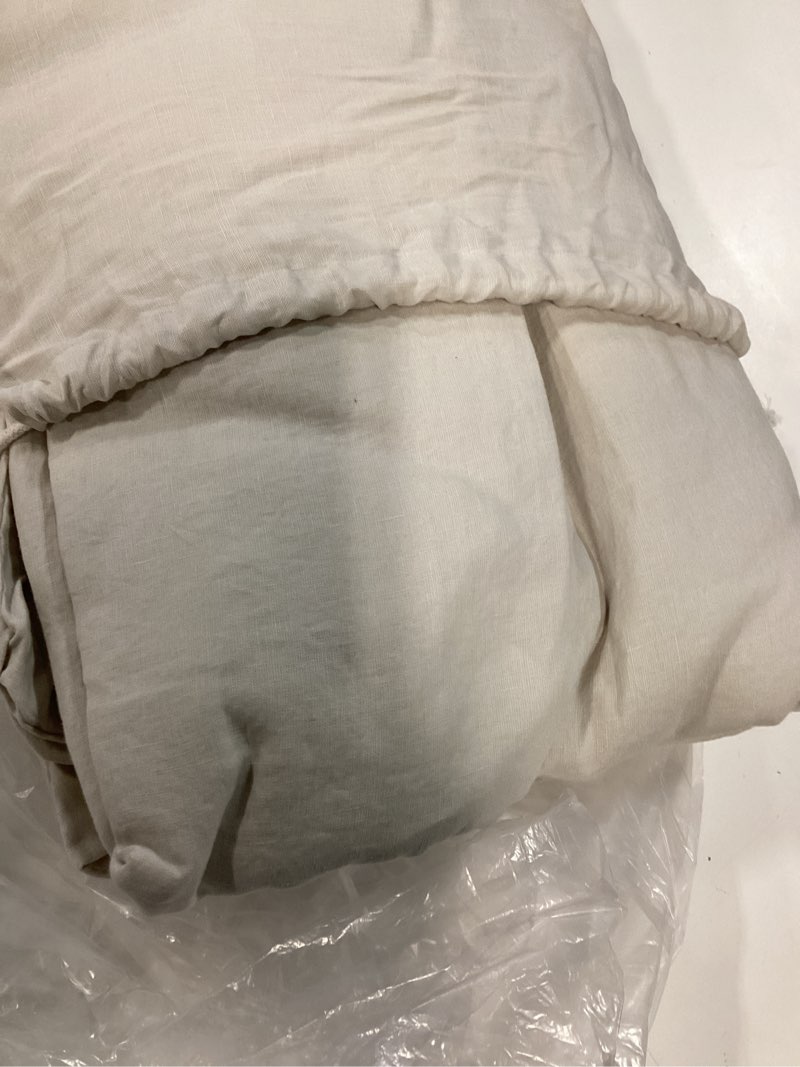 Condition photo showing New/Like New for european linen duvet cover, king/cal king, sand