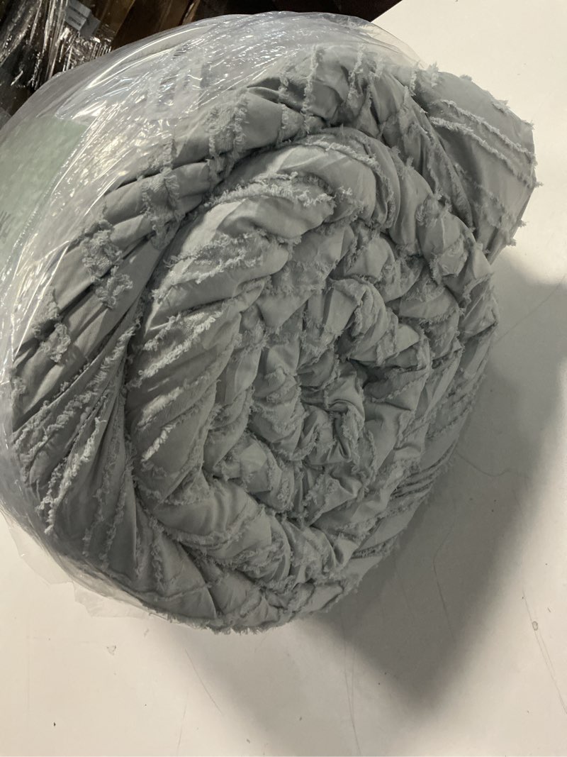 Condition photo showing Good Condition for Litanika Super King Comforter Light Grey, 3 Pieces Tufted Boho Farmhouse Bedding Comforter Set, Lightweight Fluffy All Season Comforter Set (120x120In Comforter & 2 Pillowcases) 13-light Grey Super King (120"x120")