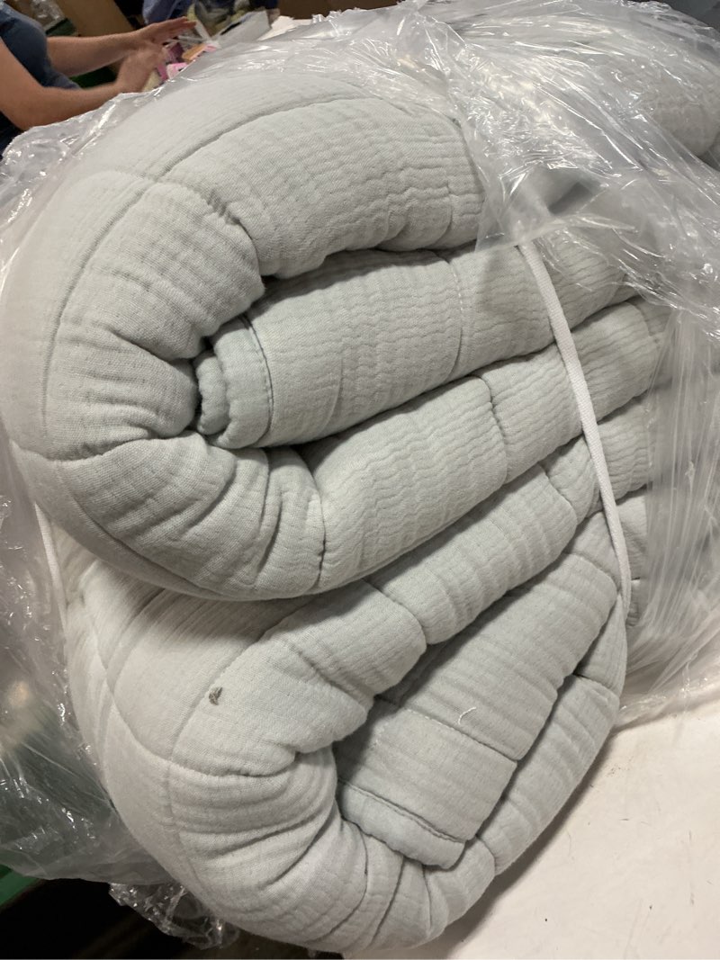 Condition photo showing As Is for quince organic airy gauze dream quilt in mist queen size - new in bag