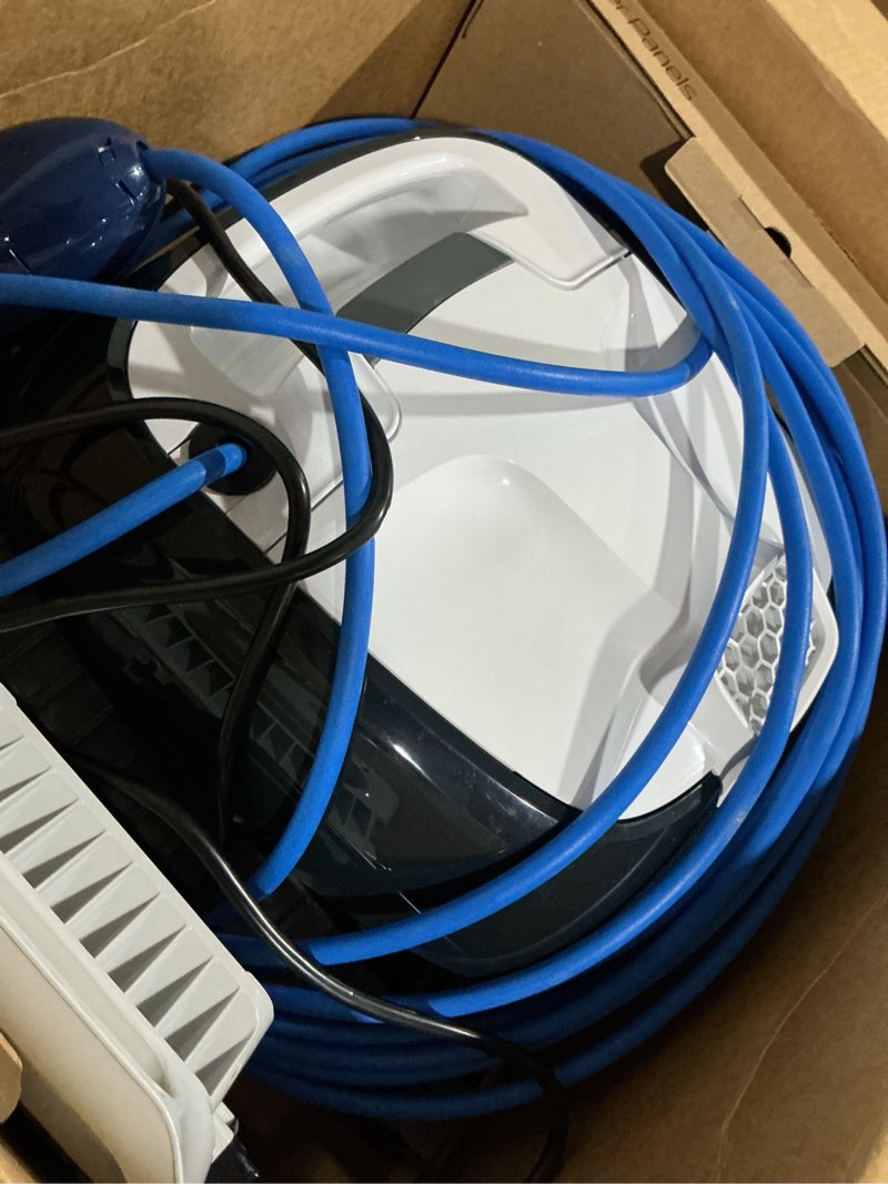 Condition photo showing Good Condition for dolphin explorer e20 pool cleaner