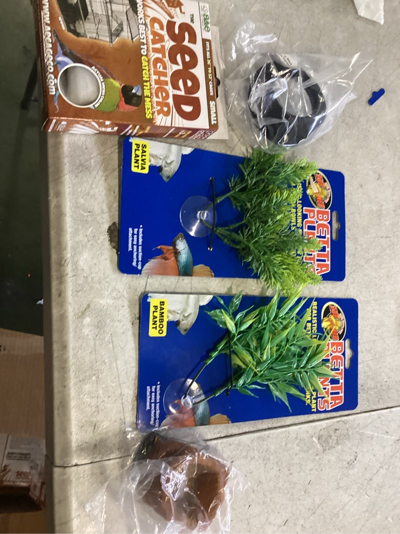 Condition photo showing New/Like New for Assortment of small,miscellaneous small,variety of items,multiple pieces,total of 5 pieces