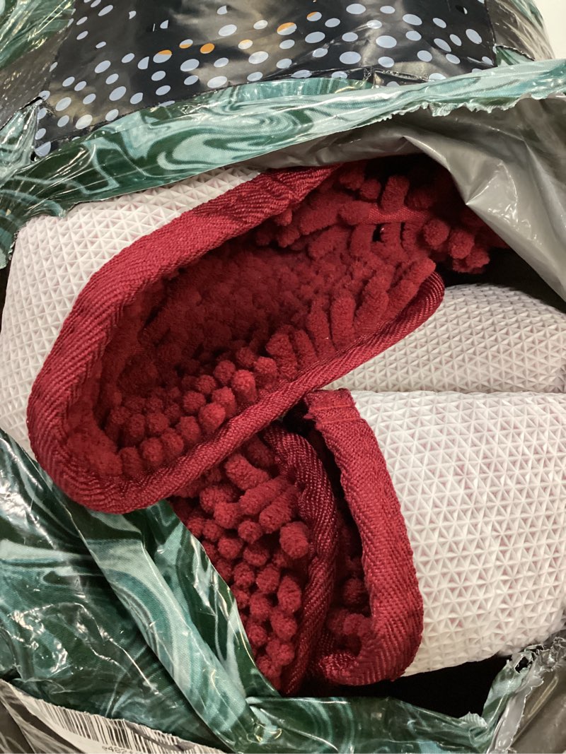 Condition photo showing Good Condition for urvoix bathroom rugs set - 3 pieces ultra soft non-slip bath mats, chenille absorbent bath rugs for bathroom, tub and shower (burgundy)