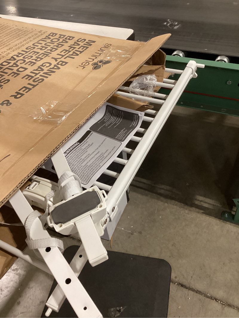 Condition photo showing Good Condition for Summer Infant Metal Banister & Stair Safety Pet and Baby Gate,31'-46' Wide, 32.5' Tall, Install Banister to Banister or Wall or Wall to Wall in Doorway or Stairway, Banister and Hardware Mounts -White White Baby Gate