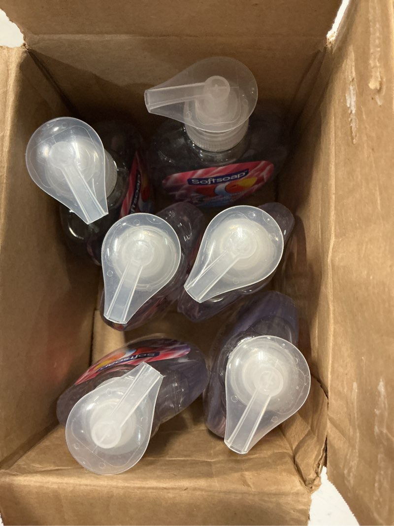 Condition photo showing Good Condition for softsoap liquid hand soap, aquarium series - 7.5 fl oz (pack of 6) aquarium 7.5 fl oz (pack of 6)