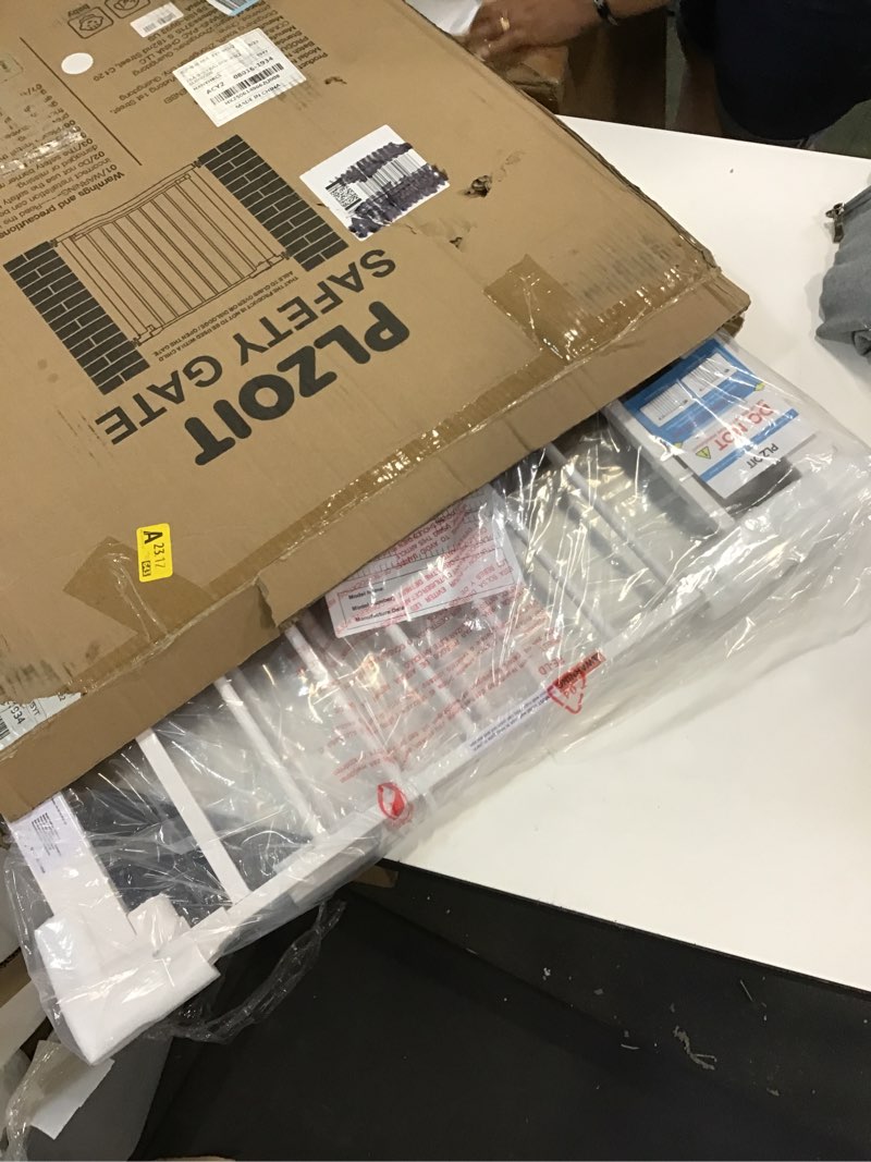https://lotting-media.assets.bidfta.com/lotting_24423259-cfcd-4fbb-bf30-bb97adf17534