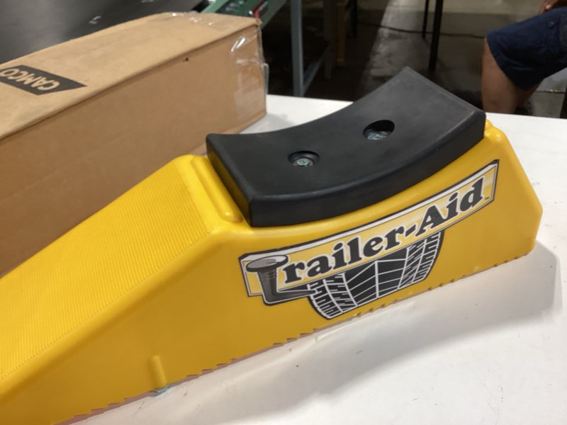Condition photo showing Good Condition for camco trailer aid plus - 5 1/2" lift tandem tire trailer ramp - quickly change rv & trailer tires without unloading cargo - trailer & rv accessories for easier hauling (21002) yellow 5.5" lift