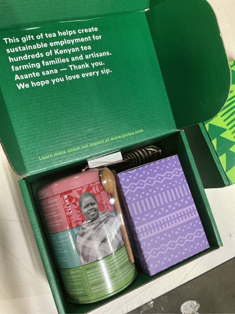 JusTea Holiday Tea Gift Box | Holiday Trio with Hand Carved Tea Spoon & Infuser Steeper Strainer | L