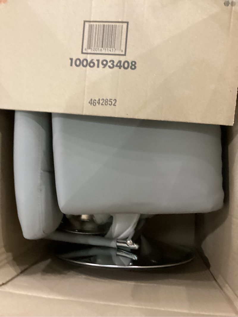 https://lotting-media.assets.bidfta.com/lotting_244bed28-9a24-43be-b220-526a6078bdf3