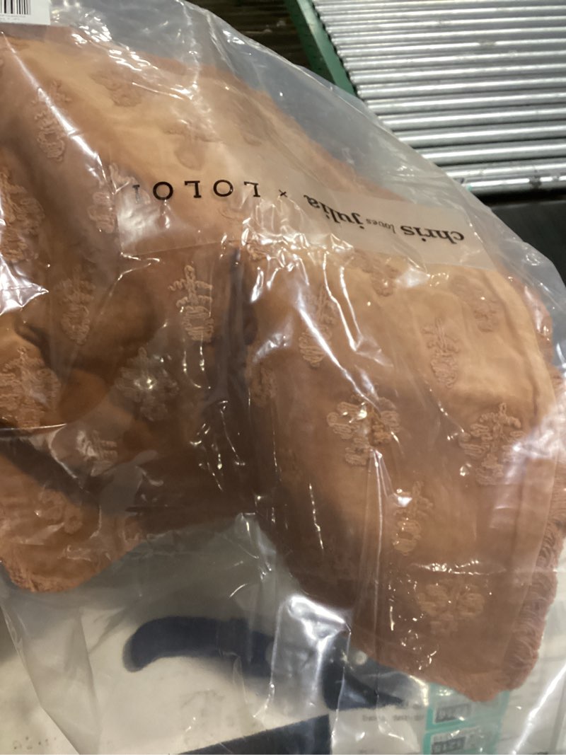 Condition photo showing New/Like New for Loloi Chris Loves Julia Darla Collection PCJ0025 Clay 18'' x 18'' Cover Only Pillow Clay Cover Only