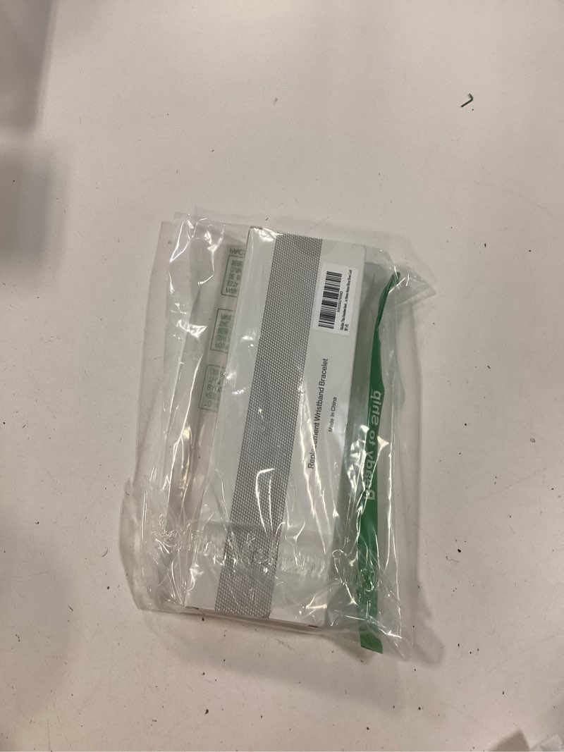 Condition photo showing New/Like New for MioHHR Slim Metal Band Compatible with Apple Watch Band 42mm(Series 11 10) 41mm(Series 9 8 7) 40mm(Series 6 5 4 SE3/2/1) 38mm(Series 3 2 1),Stainless Steel iWatch Bands for Women,Silver/Rose Gold Silver/Rose Gold 42mm(Series 11 10) 41mm 40mm 38mm