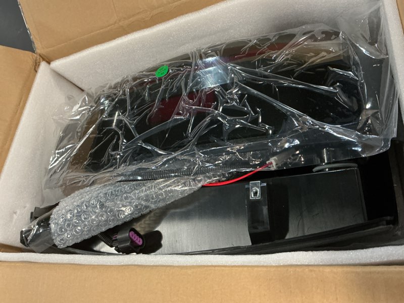 Condition photo showing Good Condition for tail light + 3rd third brake cargo lamp for 07-13 chevy silverado 1500, 07-14 2500 hd & 3500 hd, 08-14 gmc sierra 3500 hd, high mount stop light rear led taillight assembly, 25958482 25958483 2007-2013 (2014 hd) taillight + brake light