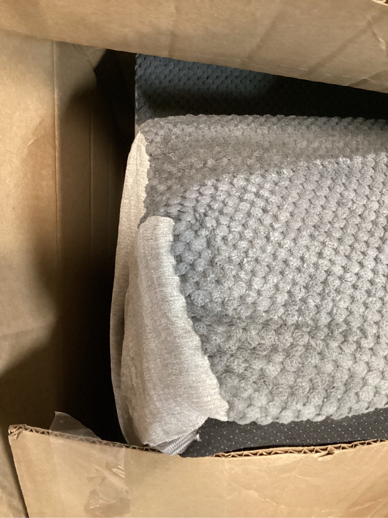 Condition photo showing Good Condition for zomisia dog steps for high beds - dog stairs 2 in 1 with zippers suitable for small dogs, foam pet stairs with non slip bottom grey 5 steps, grey 5-step ( 16x30x22.5 ) fleece grey