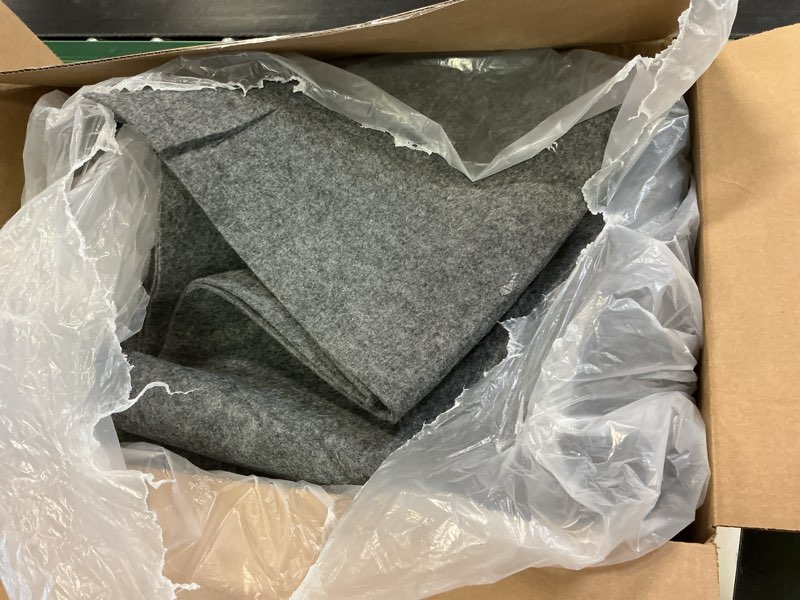 Condition photo showing Good Condition for Felt Rug Pad, 5 x 7 Ft Rubber Non-Slip Rug Pad Gripper, Keep Rugs Secure and in Place, Extra Strong Under Carpet Mat Cushion - for All Floors