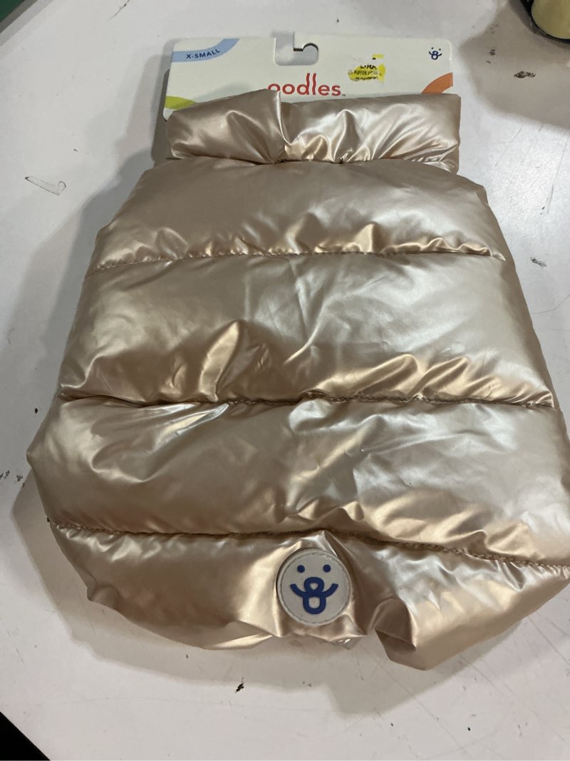 Condition photo showing Good Condition for (size:xs)oodles white quilted puffer bubble hem fall dog jacket  xs