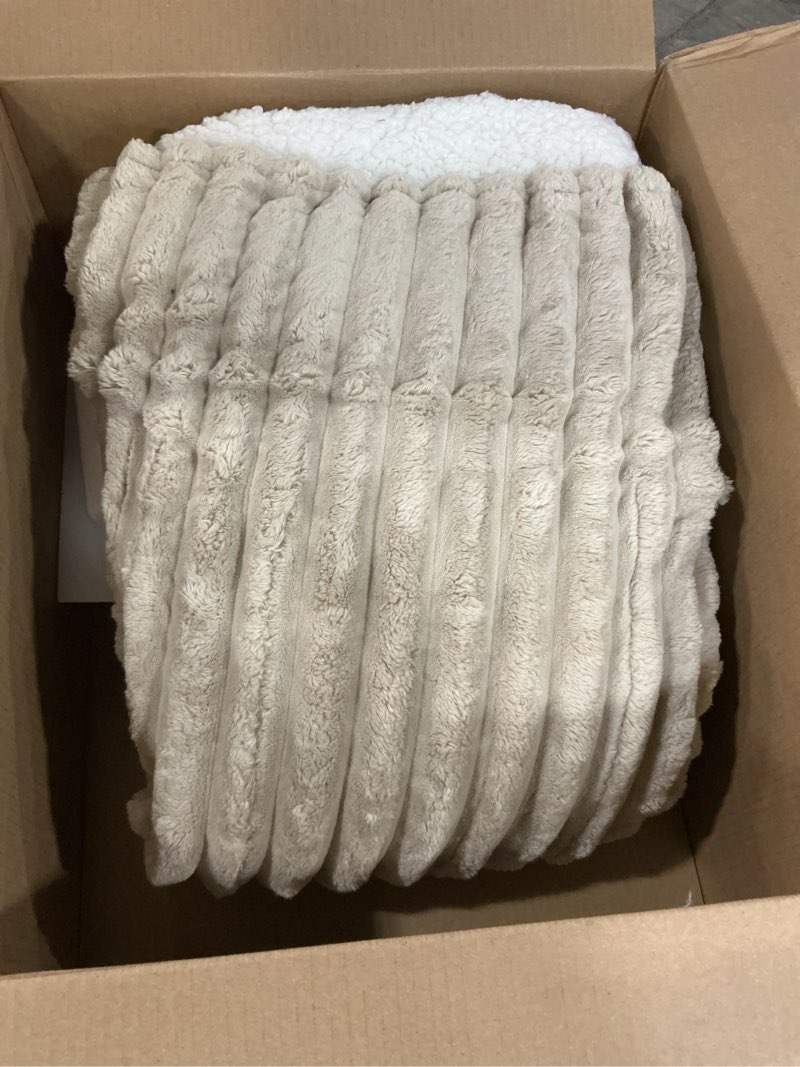 Condition photo showing As Is for Hansleep Heated Blanket Electric Blanket Throw, Heating Blanket with 9 Heating Levels and 10-Hour Timer Auto Shut Off, Washable Soft Warm Winter Blanket, 50 x 60 Inches, Linen Lien Throw