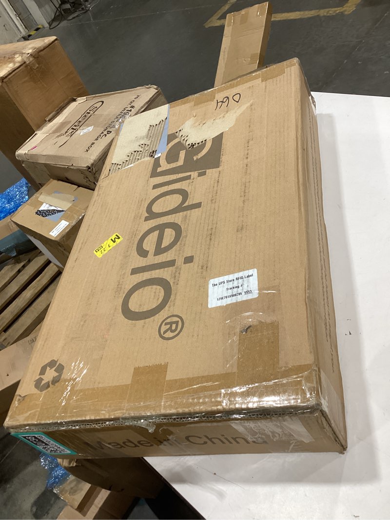 Condition photo showing Good Condition for shelf covers