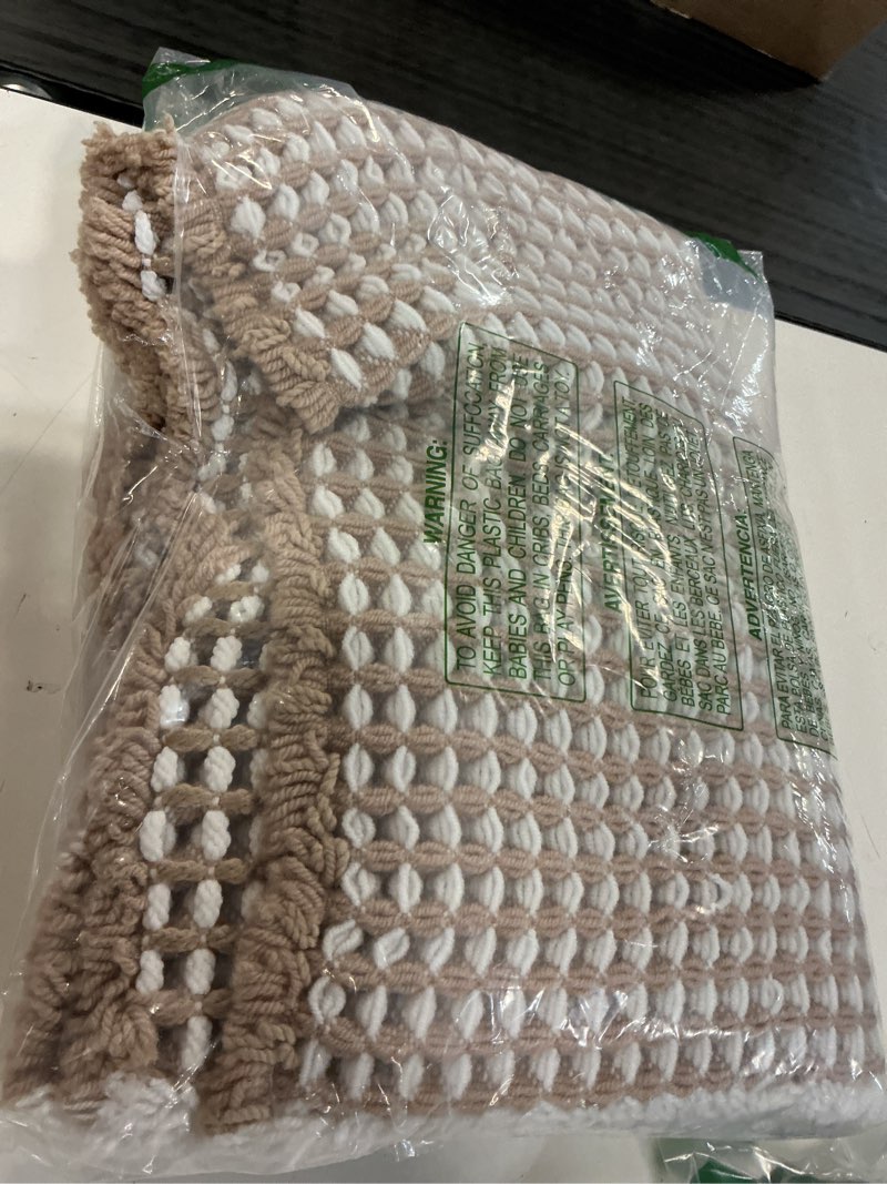 Condition photo showing Good Condition for tyuu waffle bath mat, boho bathroom rugs non slip washable super absorbent quick dry bath mat farmhouse bathroom decor, 30"x20" khaki and white khaki & white 1'8" x 2'6" (rectangular)