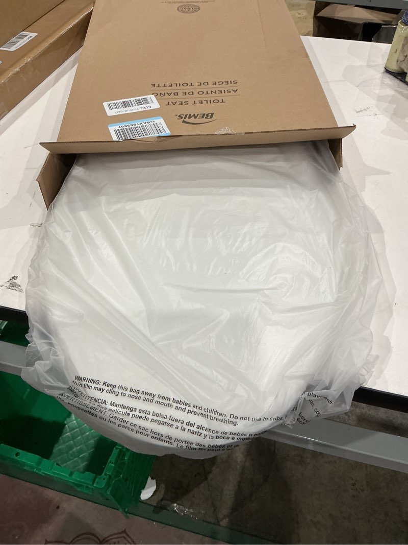 Condition photo showing Good Condition for bemis 7300slec slow close toilet seat, easy clean hinges and durable plastic seat, made in usa, elongated, white