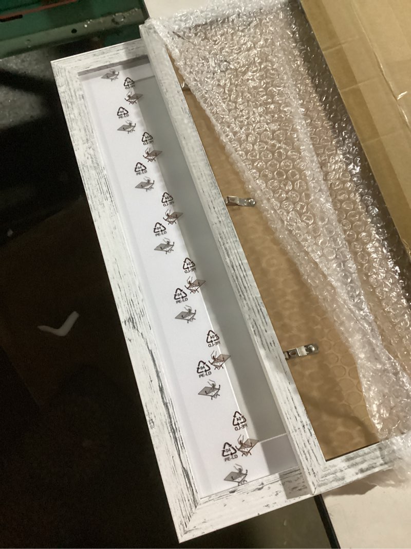 Condition photo showing Good Condition for iRahmen 18x24 Picture Frame Set of 2 with Plexiglass, Distressed White Wood Poster Frame Display Picture 16x20 with Mat or 18 x 24 Without Mat for Photo Gallery Wall Mounting Rustic White 18X24