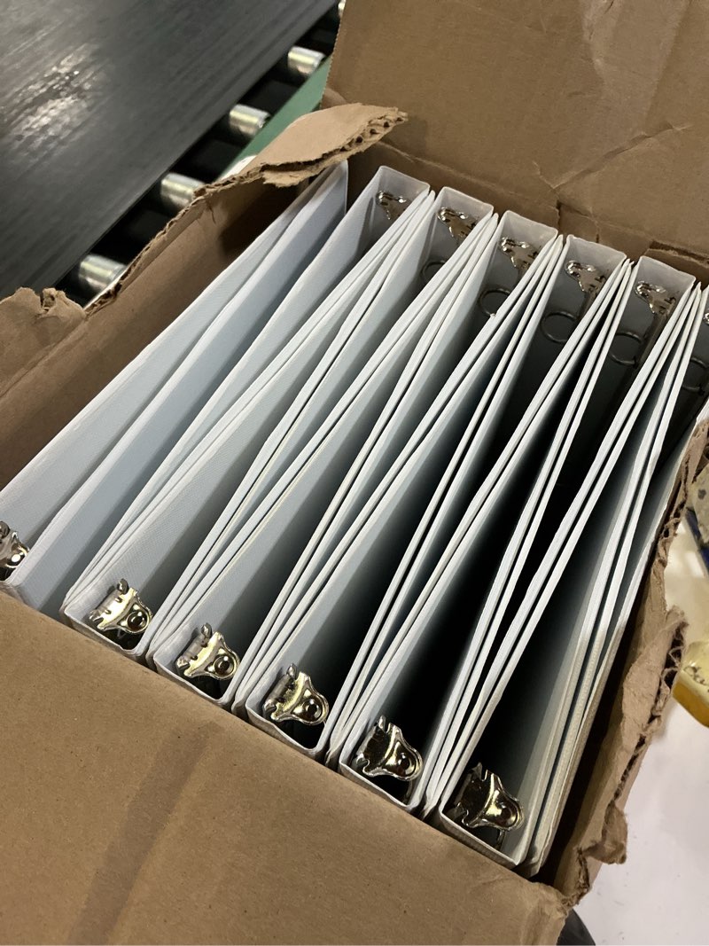 Condition photo showing New/Like New for cardinal 0.5 inch 3 ring binders, white, 12 pack, round ring binder, holds 125 sheets, pvc free, customizable covers, 2 pocket view binders for office and school organization white 0.5 inch binders