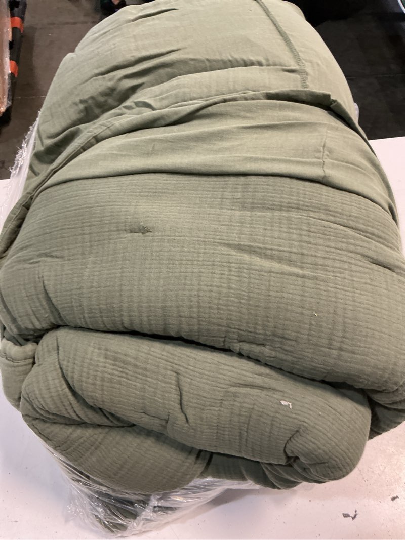 Condition photo showing As Is for quince organic airy gauze dream quilt set, full/queen, olive