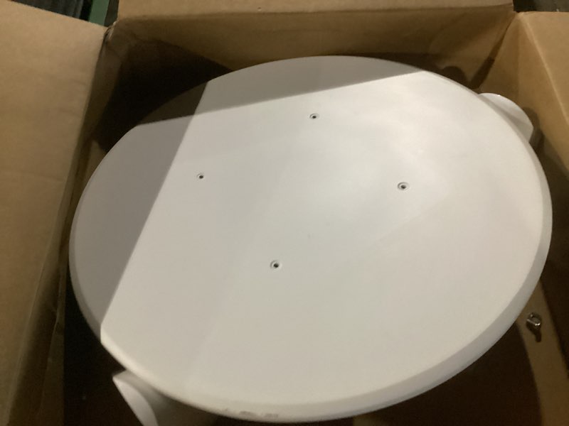 Condition photo showing Good Condition for Giantex White Round Dining Table, 32-inches Modern Tulip Kitchen Table with 0.9” Thickened Tabletop & Sturdy Metal Pedestal, Mid-Century Leisure Table for Small Places, Dining Room, Living Room, Cafe