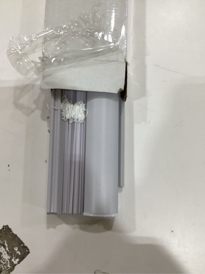 Condition photo showing Good Condition for cordless gii morningstar 1" light filtering mini blind 28x64 - white 28"w x 64"h pearl white