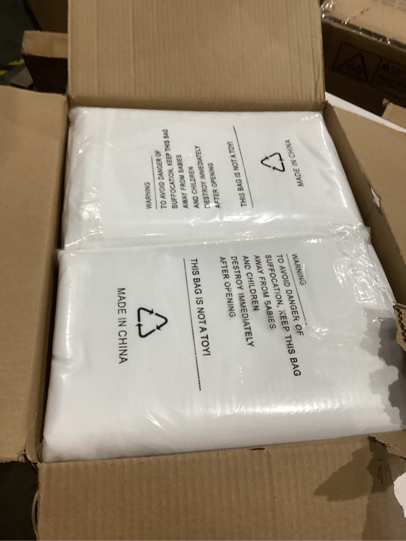 Condition photo showing New/Like New for Fokitut 6 Pack Round Tablecloth, 132 Inch, Stain Resistant and Wrinkle Polyester Table Cloth, Fabric Table Cover for Kitchen Dining, Wedding, Party, Holiday Dinner-White White 132''--6pack