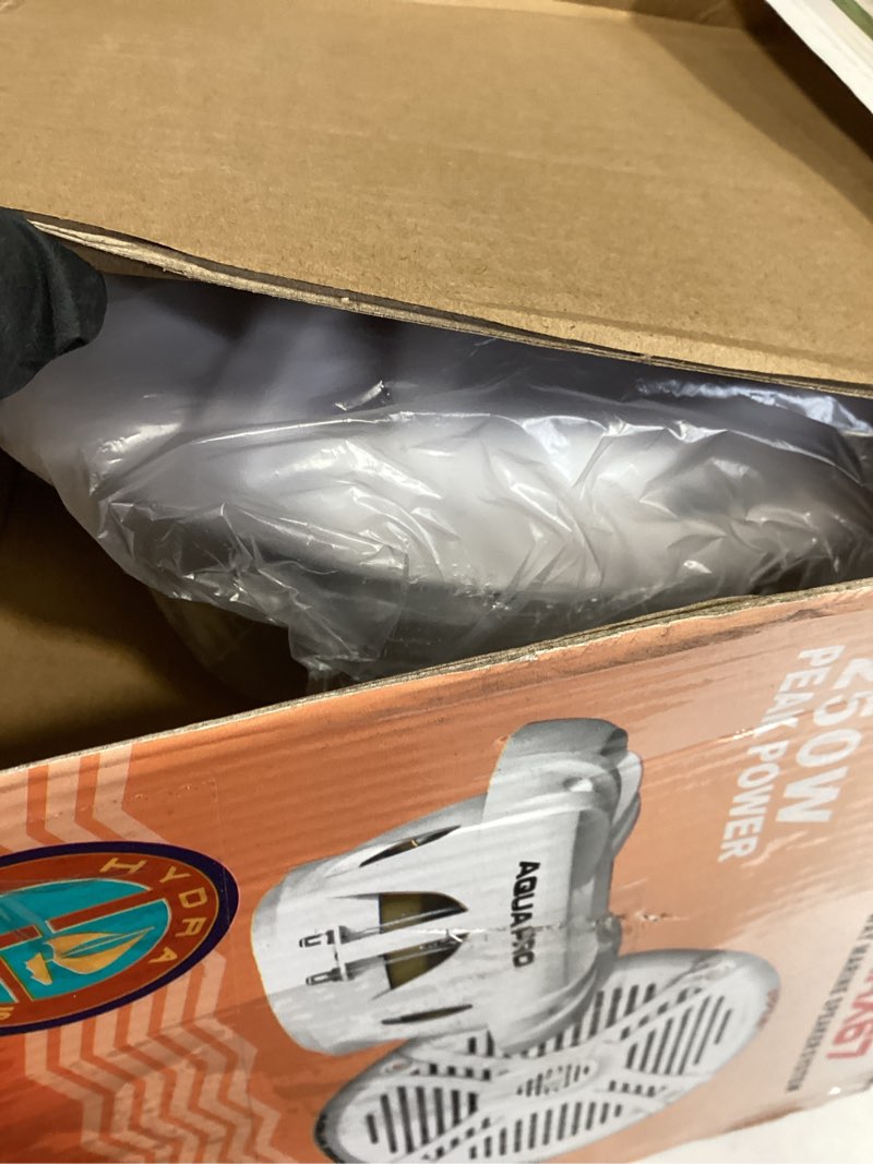 Condition photo showing New/Like New for pyle 250 watt marine speaker system - water resistant dual 2 way 6.5 inch outdoor stereo audio sound speakers w/ 65hz-20khz frequency response, heavy duty 35oz magnet structure - pyle plmrx67 (white) standard packaging