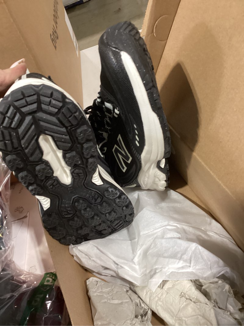 Condition photo showing As Is for new balance womens fresh foam 410v9 7.5 black/sea salt