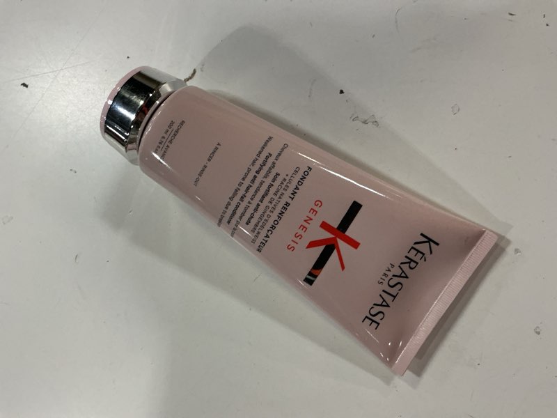 Condition photo showing New/Like New for kerastase genesis fondant renforã§ateur 200 ml