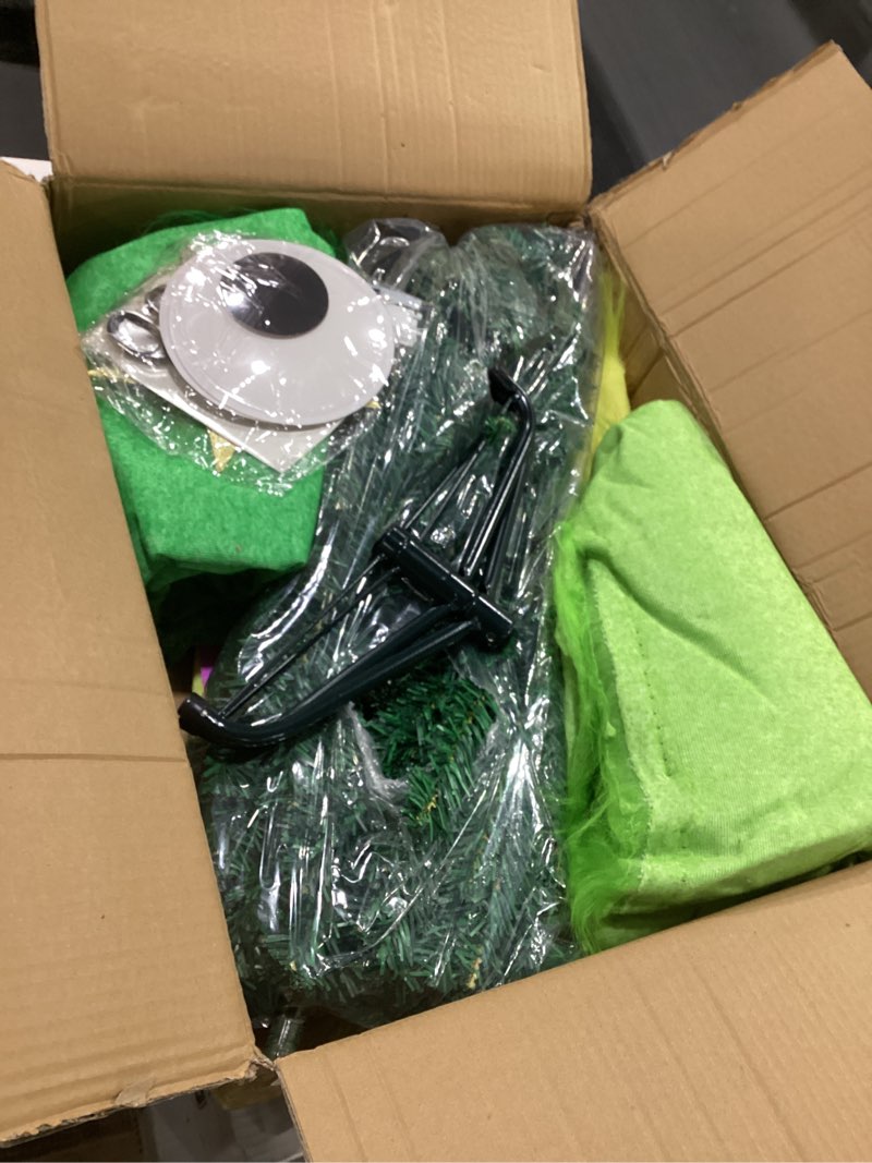 Capoda green furry christmas tree for indoor outdoor holidy decor