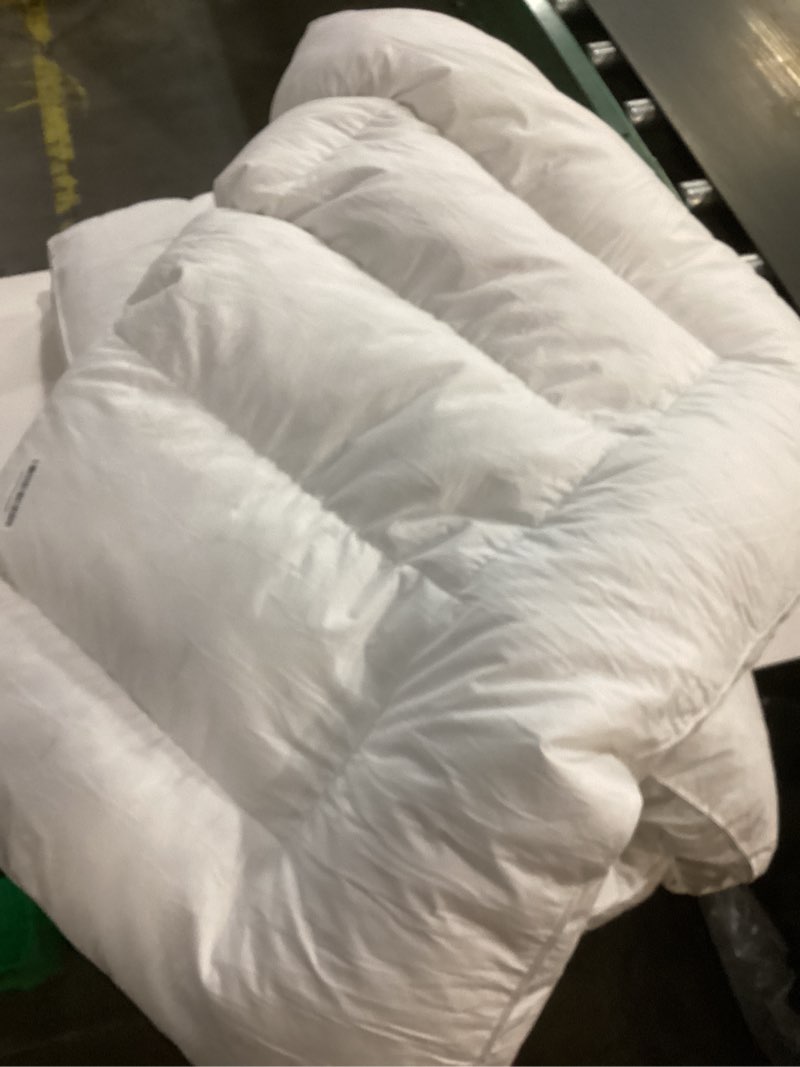 Condition photo showing Good Condition for Great Bay Home Twin Mattress Topper. Thick, Elastic Corner Mattress Protector and Cover. Ultra-Soft Pillowtop Mattress Pad. Fits Mattresses Up to 18" (Twin, White)