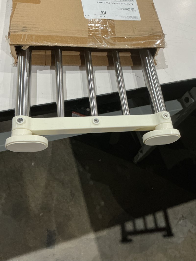 Condition photo showing Good Condition for baoyouni expandable closet tension shelf adjustable clothes storage rack hanger rod organiser ivory, 39.76-60.04 inch (39.76-60.04) in