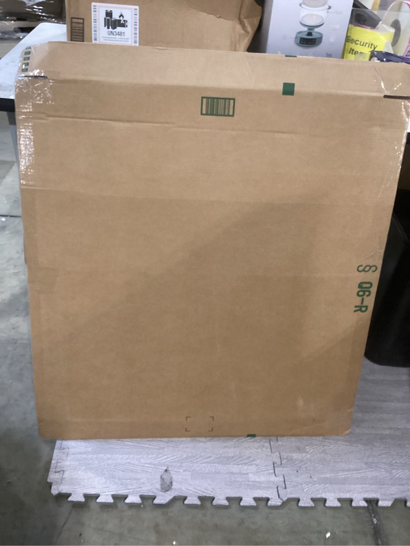 Condition photo showing Good Condition for white trifold presentation board 36" x 48" (pack of 2) self-adhesive science subtitles included - di
