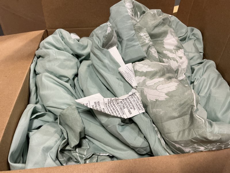 Condition photo showing Good Condition for bedsure king size comforter set - 7 pieces floral sage green gentlesoft™ bedding sets, king bed in a bag with botanical flowers winter comforter, sheets, pillowcases & shams 01 - sage green floral king