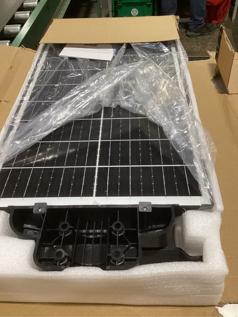 Condition photo showing Good Condition for JAYNLT Y-7200W Solar Street Lights Outdoor,680000LM 6500K High Lumen Parking Lot Lights Commercial, Dusk to Dawn Solar Security Flood Lamps with Motion Sensor for Parking Lot,Garage,Stadium Y-7200W 1Pack