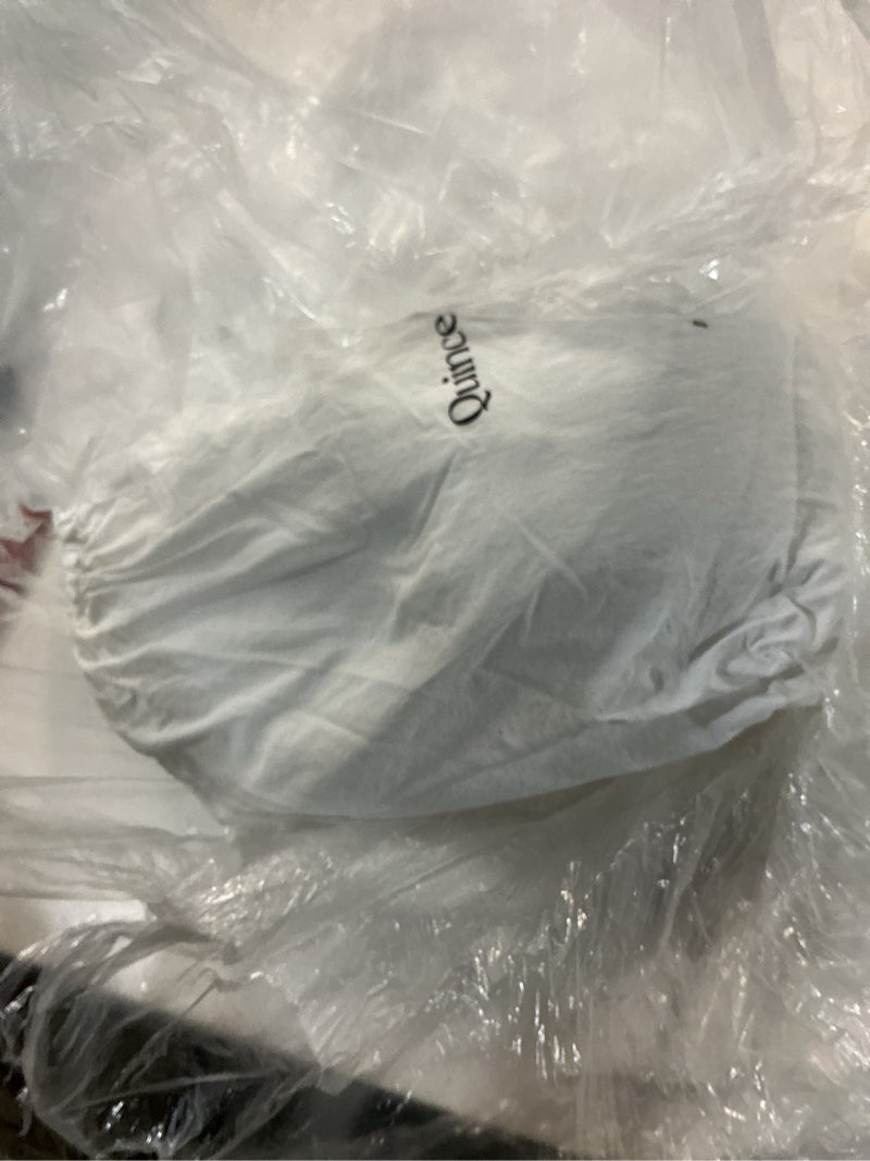 Condition photo showing Good Condition for organic luxe honeycomb duvet cover, full/queen, white