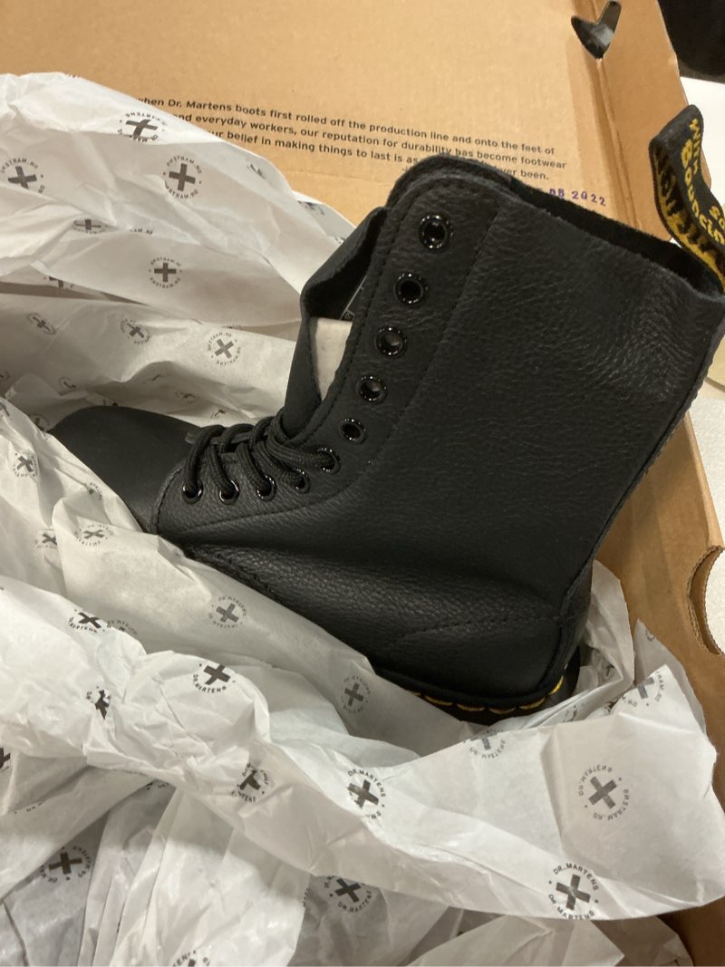 Condition photo showing New/Like New for dr. martens model for style 22524001 is a dr. martens women's 1490 10-eye virginia boot suze eu 36